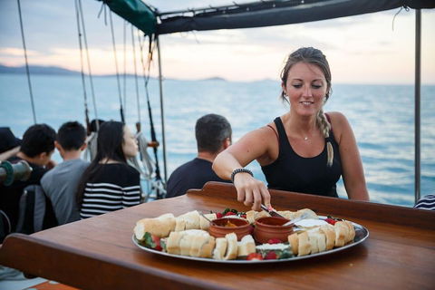 Fly & Sail Package (With Providence) - Yamba Accommodation 0