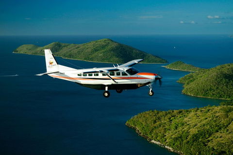 Reef And Island Scenic Flight From Airlie Beach - Yamba Accommodation 3
